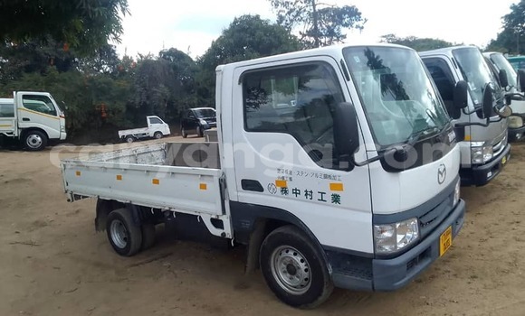 Nunua Ilio tumika Mazda Deven T35 White Lori ndani ya Lilongwe nchini Malawi Nunua Ilio tumika Mazda Deven T35 White Lori ndani ya Lilongwe nchini Malawi
