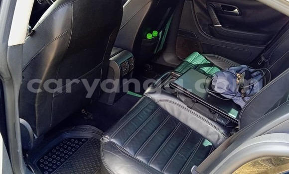 Nunua Ilio tumika Volkswagen Passat Black Gari ndani ya Lilongwe nchini Malawi Nunua Ilio tumika Volkswagen Passat Black Gari ndani ya Lilongwe nchini Malawi