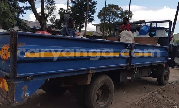 Nunua Ilio tumika Toyota Dyna White Lori ndani ya Lilongwe nchini Malawi Nunua Ilio tumika Toyota Dyna White Lori ndani ya Lilongwe nchini Malawi