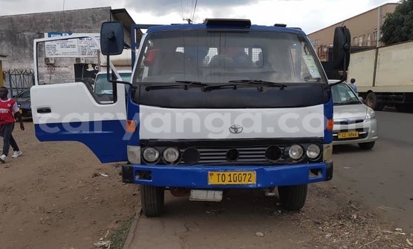 Nunua Ilio tumika Toyota Dyna White Lori ndani ya Lilongwe nchini Malawi Nunua Ilio tumika Toyota Dyna White Lori ndani ya Lilongwe nchini Malawi