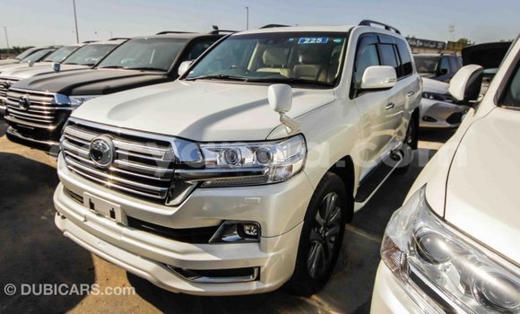 Buy Import Toyota Land Cruiser White Car in Import - Dubai in Malawi Buy Import Toyota Land Cruiser White Car in Import - Dubai in Malawi