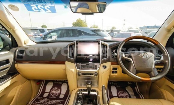 Buy Import Toyota Land Cruiser White Car in Import - Dubai in Malawi Buy Import Toyota Land Cruiser White Car in Import - Dubai in Malawi