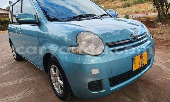 Buy Used Toyota Sienta Blue Car in Lilongwe in Malawi Buy Used Toyota Sienta Blue Car in Lilongwe in Malawi