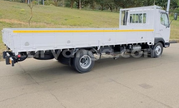 Buy Used Ford AEV AMBULANCE White Truck in Chipoka in Dedza Buy Used Ford AEV AMBULANCE White Truck in Chipoka in Dedza