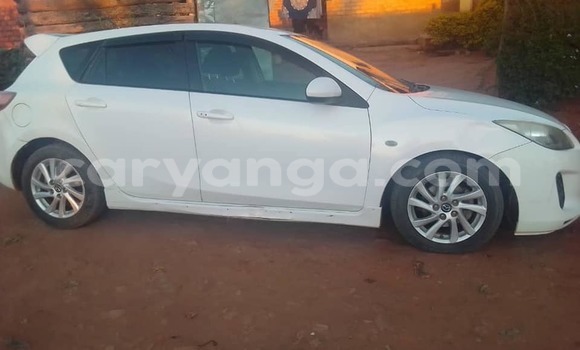Buy Used Mazda Axela White Car in Chipoka in Dedza Buy Used Mazda Axela White Car in Chipoka in Dedza
