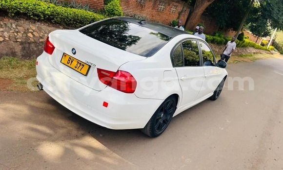 Nunua Ilio tumika BMW 3–Series White Gari ndani ya Chiradzulu nchini Chiradzulu Nunua Ilio tumika BMW 3–Series White Gari ndani ya Chiradzulu nchini Chiradzulu