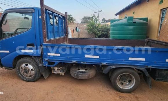 Nunua Ilio tumika Toyota Dyna Blue Gari ndani ya Chipoka nchini Dedza Nunua Ilio tumika Toyota Dyna Blue Gari ndani ya Chipoka nchini Dedza