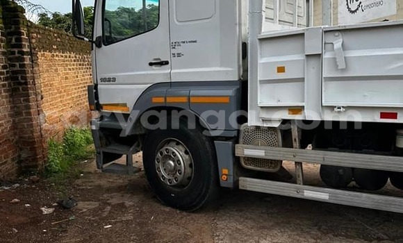 Nunua Ilio tumika Mercedes-Benz 740Li White Gari ndani ya Chikwawa nchini Chikwawa Nunua Ilio tumika Mercedes-Benz 740Li White Gari ndani ya Chikwawa nchini Chikwawa