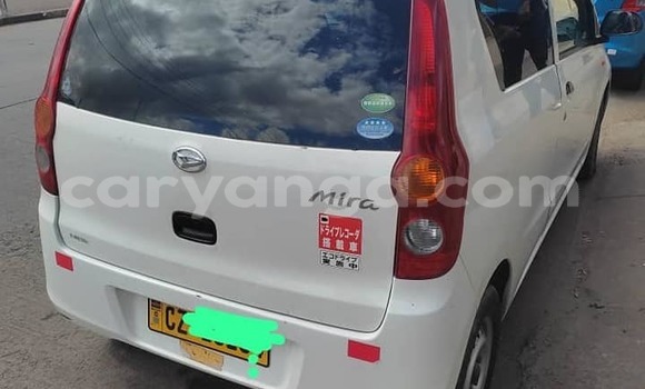Nunua Ilio tumika Daihatsu Mira White Gari ndani ya Chitipa nchini Chitipa Nunua Ilio tumika Daihatsu Mira White Gari ndani ya Chitipa nchini Chitipa