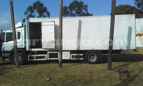 Nunua Ilio tumika Scania 380 White Lori ndani ya Chipoka nchini Dedza Nunua Ilio tumika Scania 380 White Lori ndani ya Chipoka nchini Dedza