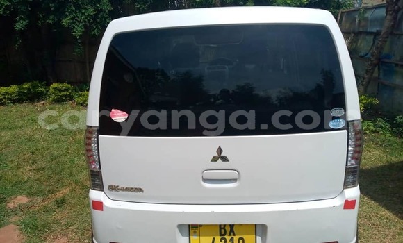 Buy Used Mitsubishi Space Wagon White Car in Chitipa in Chitipa