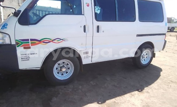 Buy Used Mazda Bongo White Car in Chiradzulu in Chiradzulu
