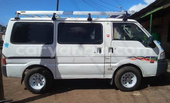 Nunua Ilio tumika Mazda Bongo White Gari ndani ya Chiradzulu nchini Chiradzulu Nunua Ilio tumika Mazda Bongo White Gari ndani ya Chiradzulu nchini Chiradzulu