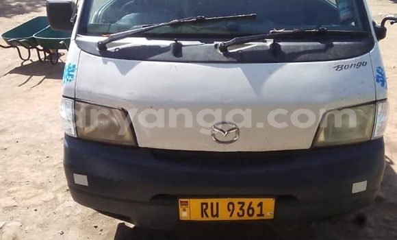 Nunua Ilio tumika Mazda Bongo White Gari ndani ya Chiradzulu nchini Chiradzulu Nunua Ilio tumika Mazda Bongo White Gari ndani ya Chiradzulu nchini Chiradzulu