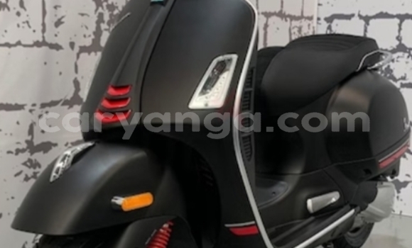 Buy Used Vespa GTS Black Bike in Blantyre in Malawi