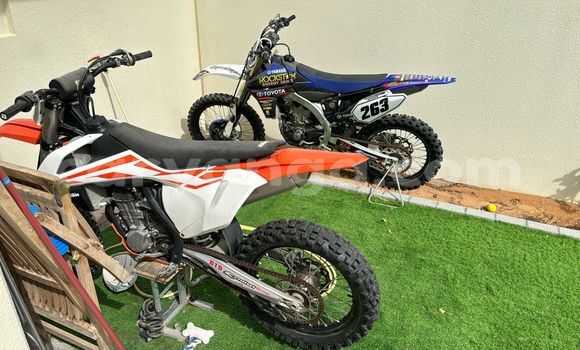 Nunua Ilio tumika Yamaha YZ450F Blue Bike ndani ya Blantyre nchini Malawi Nunua Ilio tumika Yamaha YZ450F Blue Bike ndani ya Blantyre nchini Malawi