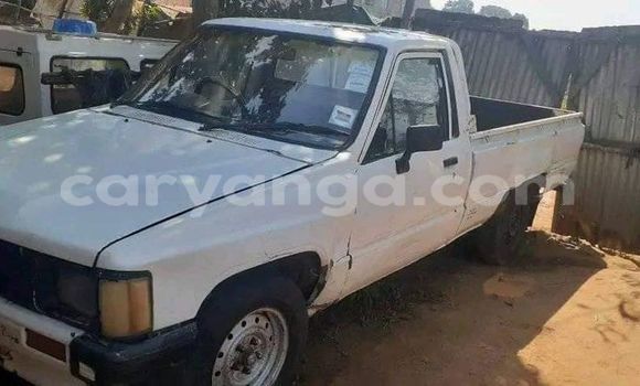 Buy Used Toyota Hilux White Car in Chikwawa in Chikwawa Buy Used Toyota Hilux White Car in Chikwawa in Chikwawa
