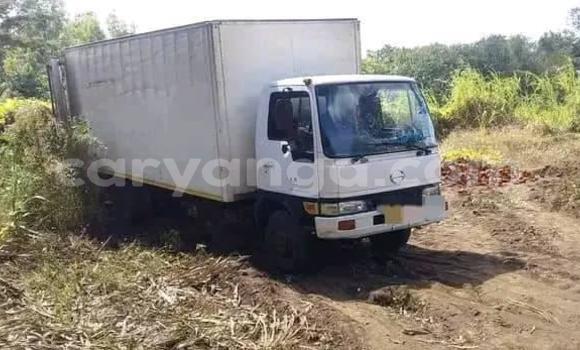 Buy Used Hino Ranger White Truck in Chikwawa in Chikwawa Buy Used Hino Ranger White Truck in Chikwawa in Chikwawa