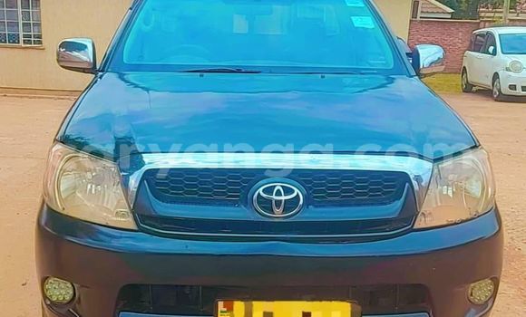 Buy Used Toyota Hilux White Car in Chilumba in Karonga Buy Used Toyota Hilux White Car in Chilumba in Karonga