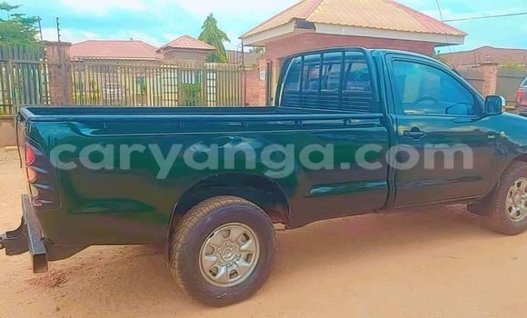 Buy Used Toyota Hilux White Car in Chilumba in Karonga Buy Used Toyota Hilux White Car in Chilumba in Karonga