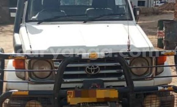 Buy Used Toyota Land Cruiser White Car in Chipoka in Dedza Buy Used Toyota Land Cruiser White Car in Chipoka in Dedza