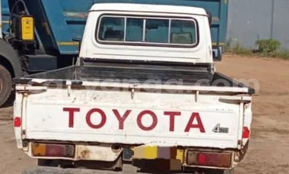 Buy Used Toyota Land Cruiser White Car in Chipoka in Dedza Buy Used Toyota Land Cruiser White Car in Chipoka in Dedza