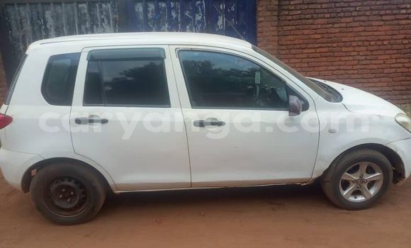 Buy Used Mazda Demio White Car in Chipoka in Dedza Buy Used Mazda Demio White Car in Chipoka in Dedza