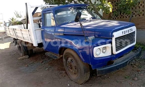 Buy Used Toyota DA Blue Truck in Chilumba in Karonga Buy Used Toyota DA Blue Truck in Chilumba in Karonga