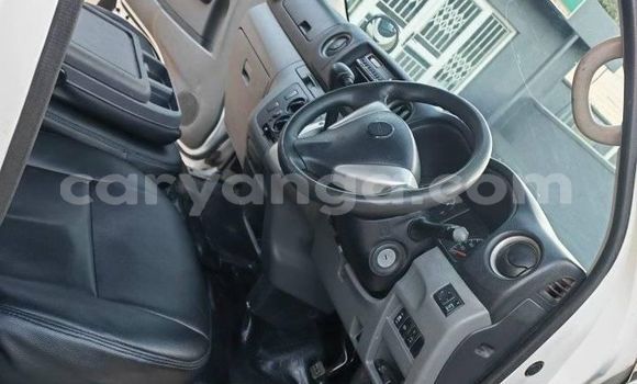 Nunua Ilio tumika Isuzu V-Cross 4x4 White Gari ndani ya Blantyre nchini Malawi Nunua Ilio tumika Isuzu V-Cross 4x4 White Gari ndani ya Blantyre nchini Malawi