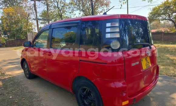 Buy Used Toyota Sienta Red Car in Chilumba in Karonga Buy Used Toyota Sienta Red Car in Chilumba in Karonga