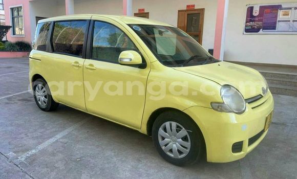 Buy Used Toyota Sienta Other Car in Chipoka in Dedza Buy Used Toyota Sienta Other Car in Chipoka in Dedza