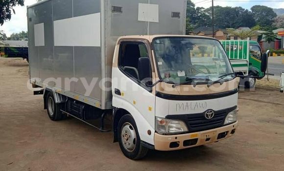 Nunua Ilio tumika Toyota Dyna Other Lori ndani ya Chilumba nchini Karonga Nunua Ilio tumika Toyota Dyna Other Lori ndani ya Chilumba nchini Karonga