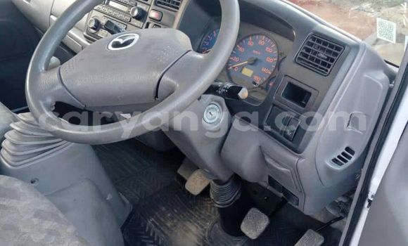 Nunua Ilio tumika Mazda Titan White Gari ndani ya Chilumba nchini Karonga Nunua Ilio tumika Mazda Titan White Gari ndani ya Chilumba nchini Karonga