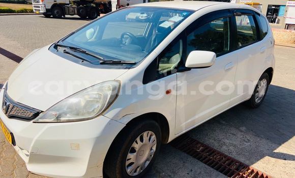 Buy Used Honda FIT White Car in Chipoka in Dedza Buy Used Honda FIT White Car in Chipoka in Dedza