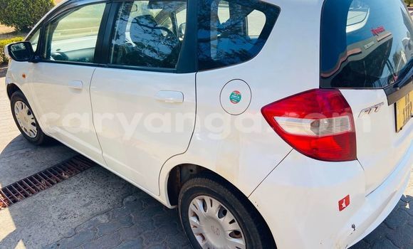 Buy Used Honda FIT White Car in Chipoka in Dedza Buy Used Honda FIT White Car in Chipoka in Dedza