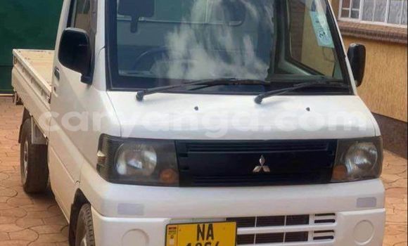 Buy Used Mitsubishi Toppo White Car in Chilumba in Karonga Buy Used Mitsubishi Toppo White Car in Chilumba in Karonga