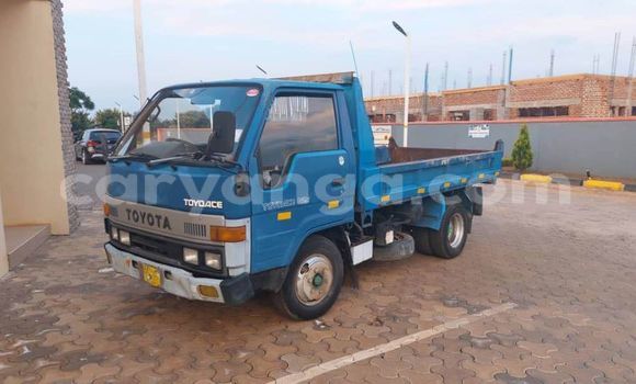 Buy Used Toyota Dyna Blue Car in Chilumba in Karonga Buy Used Toyota Dyna Blue Car in Chilumba in Karonga