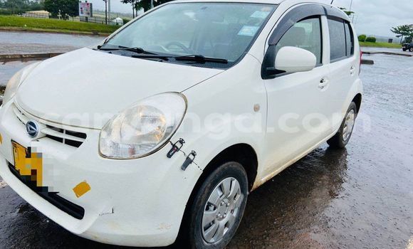 Buy Used Bertone Freeclimber White Car in Chilumba in Karonga Buy Used Bertone Freeclimber White Car in Chilumba in Karonga