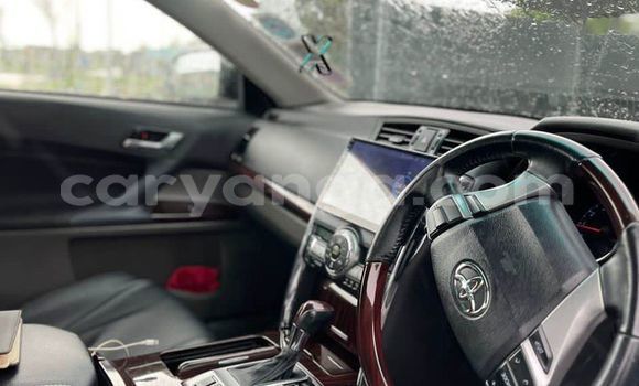 Buy Used Mercedes-Benz C-Classe White Car in Chipoka in Dedza Buy Used Mercedes-Benz C-Classe White Car in Chipoka in Dedza