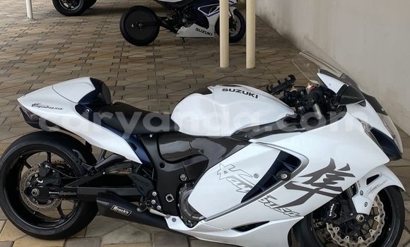 Buy Used Suzuki HAYABUSA White Bike in Blantyre in Malawi Buy Used Suzuki HAYABUSA White Bike in Blantyre in Malawi