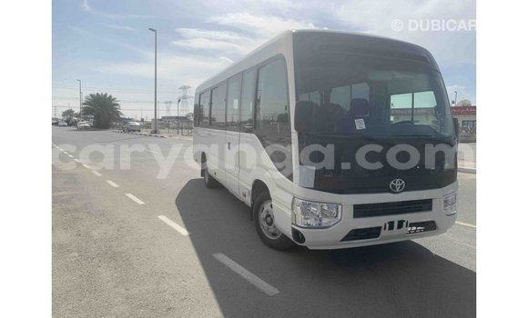 Acheter Import Voiture Toyota Coaster Blanc à Import - Dubai, Malawi Acheter Import Voiture Toyota Coaster Blanc à Import - Dubai, Malawi