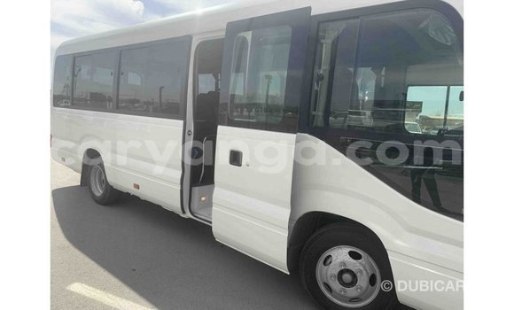 Acheter Import Voiture Toyota Coaster Blanc à Import - Dubai, Malawi Acheter Import Voiture Toyota Coaster Blanc à Import - Dubai, Malawi