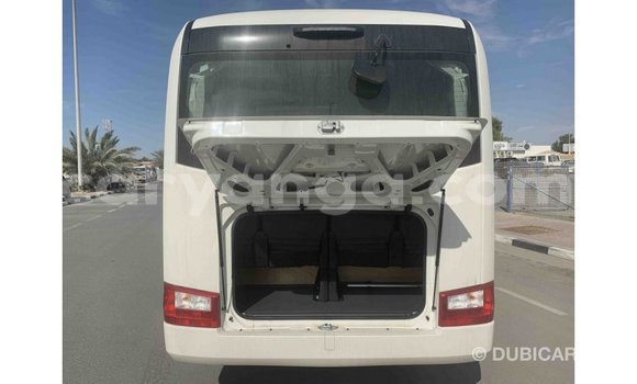 Acheter Import Voiture Toyota Coaster Blanc à Import - Dubai, Malawi Acheter Import Voiture Toyota Coaster Blanc à Import - Dubai, Malawi