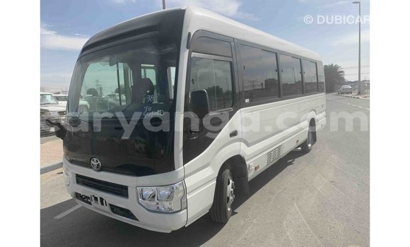 Acheter Import Voiture Toyota Coaster Blanc à Import - Dubai, Malawi Acheter Import Voiture Toyota Coaster Blanc à Import - Dubai, Malawi