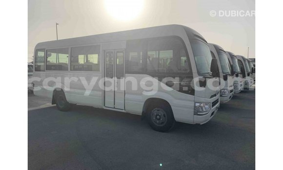 Acheter Import Voiture Toyota Coaster Blanc à Import - Dubai, Malawi Acheter Import Voiture Toyota Coaster Blanc à Import - Dubai, Malawi
