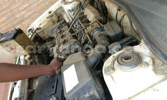 Buy Used Toyota Carina White Car in Chitipa in Chitipa Buy Used Toyota Carina White Car in Chitipa in Chitipa