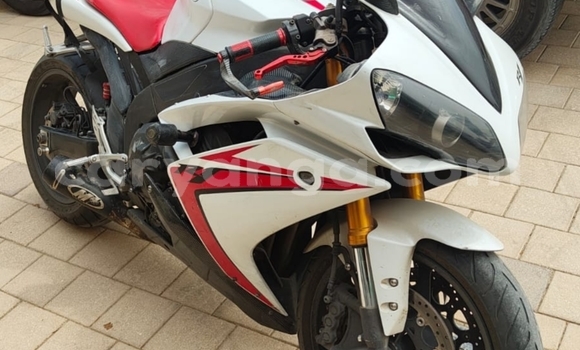 Buy Used Yamaha R1 White Bike in Blantyre in Malawi Buy Used Yamaha R1 White Bike in Blantyre in Malawi