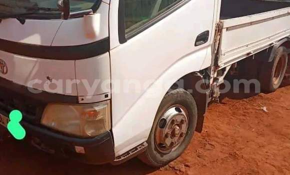 Nunua Ilio tumika Toyota Dyna White Lori ndani ya Chiradzulu nchini Chiradzulu Nunua Ilio tumika Toyota Dyna White Lori ndani ya Chiradzulu nchini Chiradzulu
