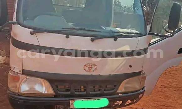 Nunua Ilio tumika Toyota Dyna White Lori ndani ya Chiradzulu nchini Chiradzulu Nunua Ilio tumika Toyota Dyna White Lori ndani ya Chiradzulu nchini Chiradzulu