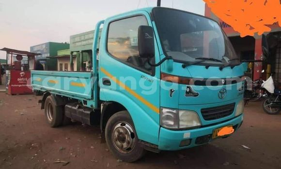 Nunua Ilio tumika Toyota Dyna Blue Lori ndani ya Dedza nchini Dedza Nunua Ilio tumika Toyota Dyna Blue Lori ndani ya Dedza nchini Dedza
